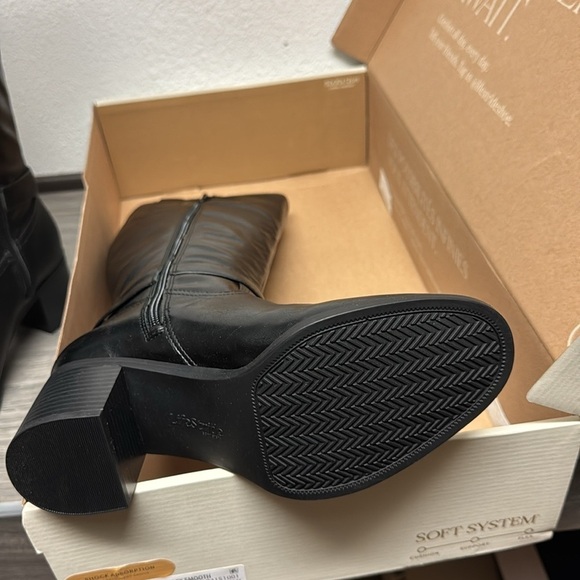 LifeStride Legend Knee High Boot - Picture 4 of 9